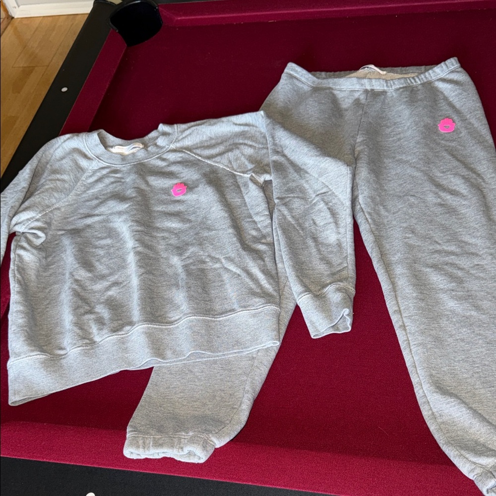 Spiritual Gangster Set. Neon pink heart hand